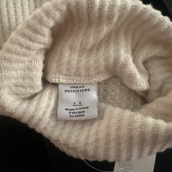 Urban Outfitters Turtle Neck Longline Sweater - Picture 7 of 7